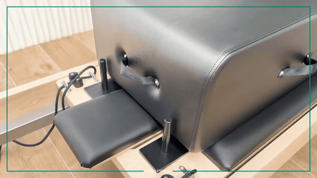 Sitting Box On The Maple Carriage