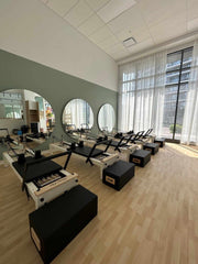 Align Pilates C8-S Pro, row of reformers in a studio