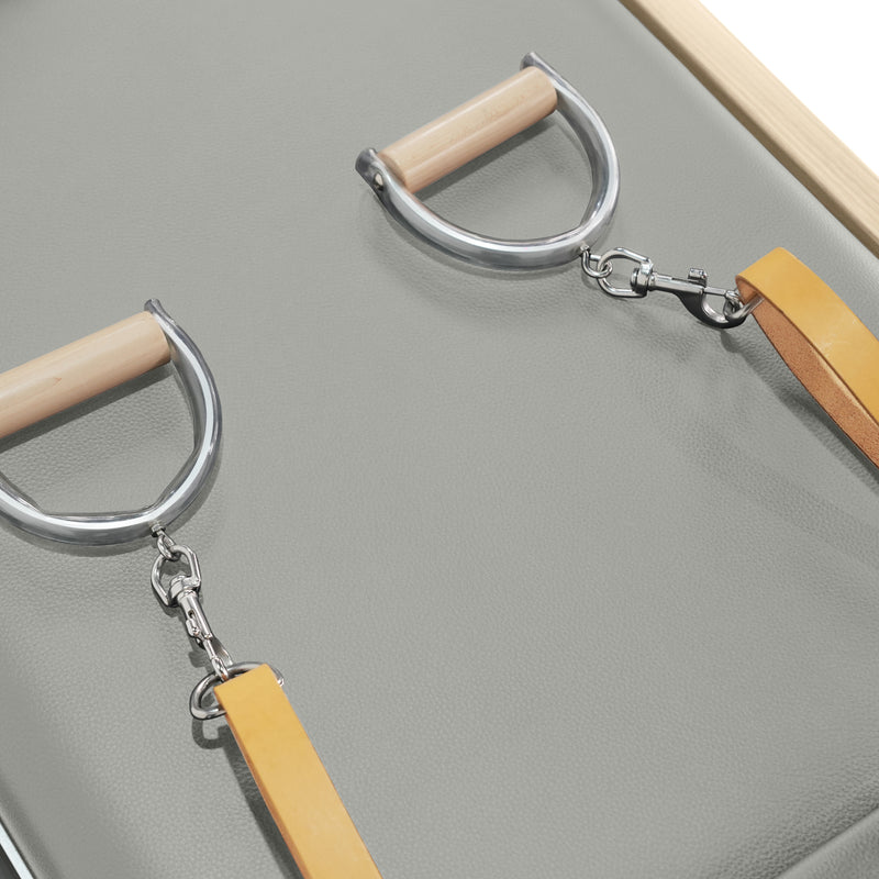 D-ring handle and leather strap close-up, iceberg grey pad